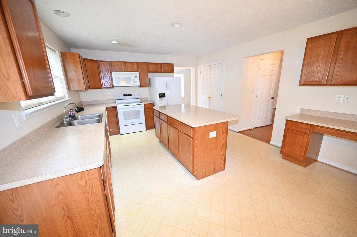 46689 Sandalwood Street photo 42