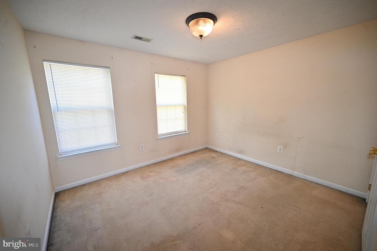 46689 Sandalwood Street photo 54