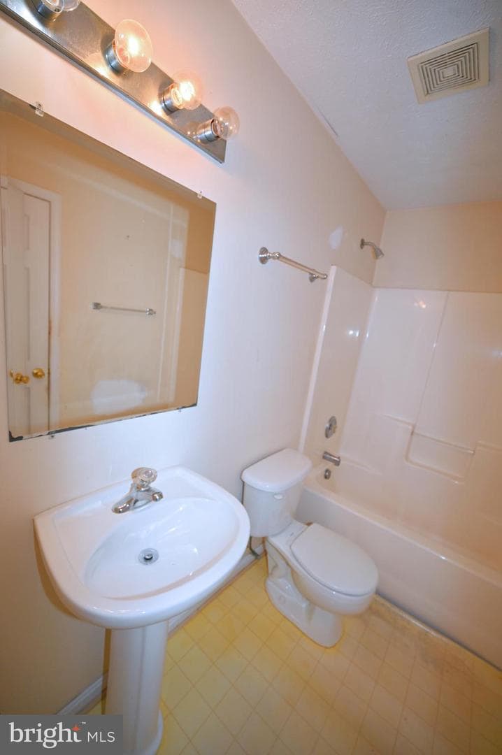 46689 Sandalwood Street photo 57