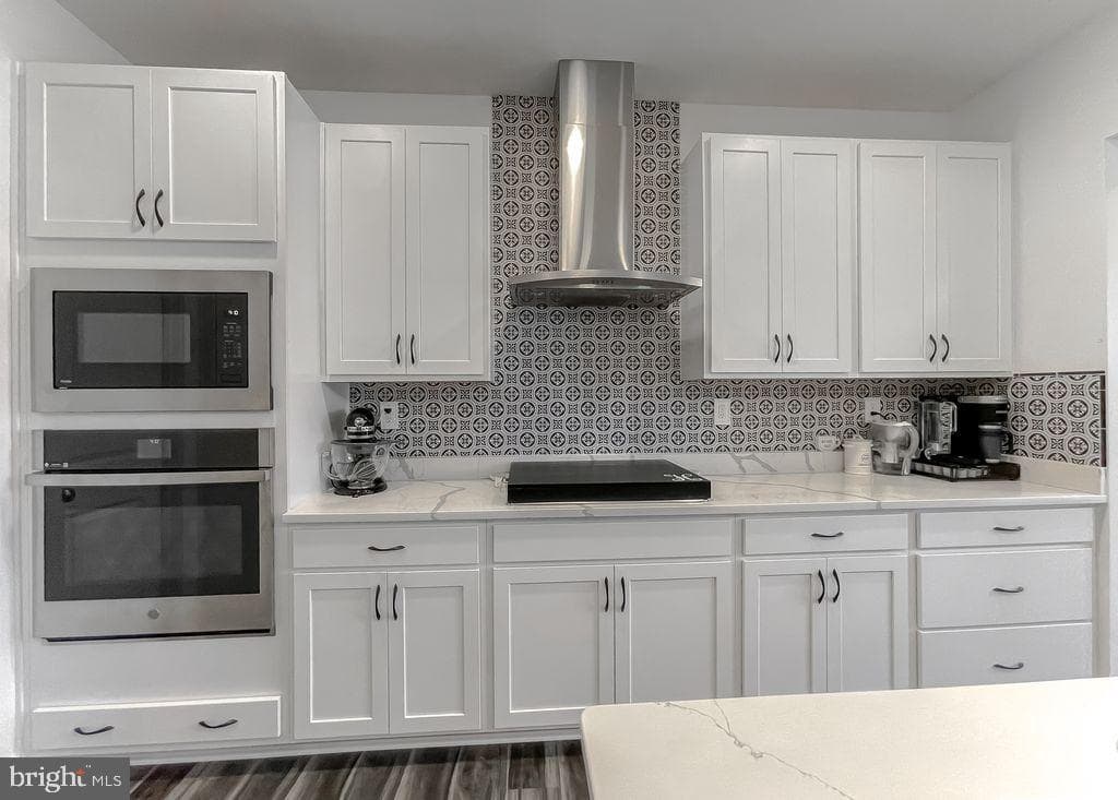 41536 Fairwood Court photo 24
