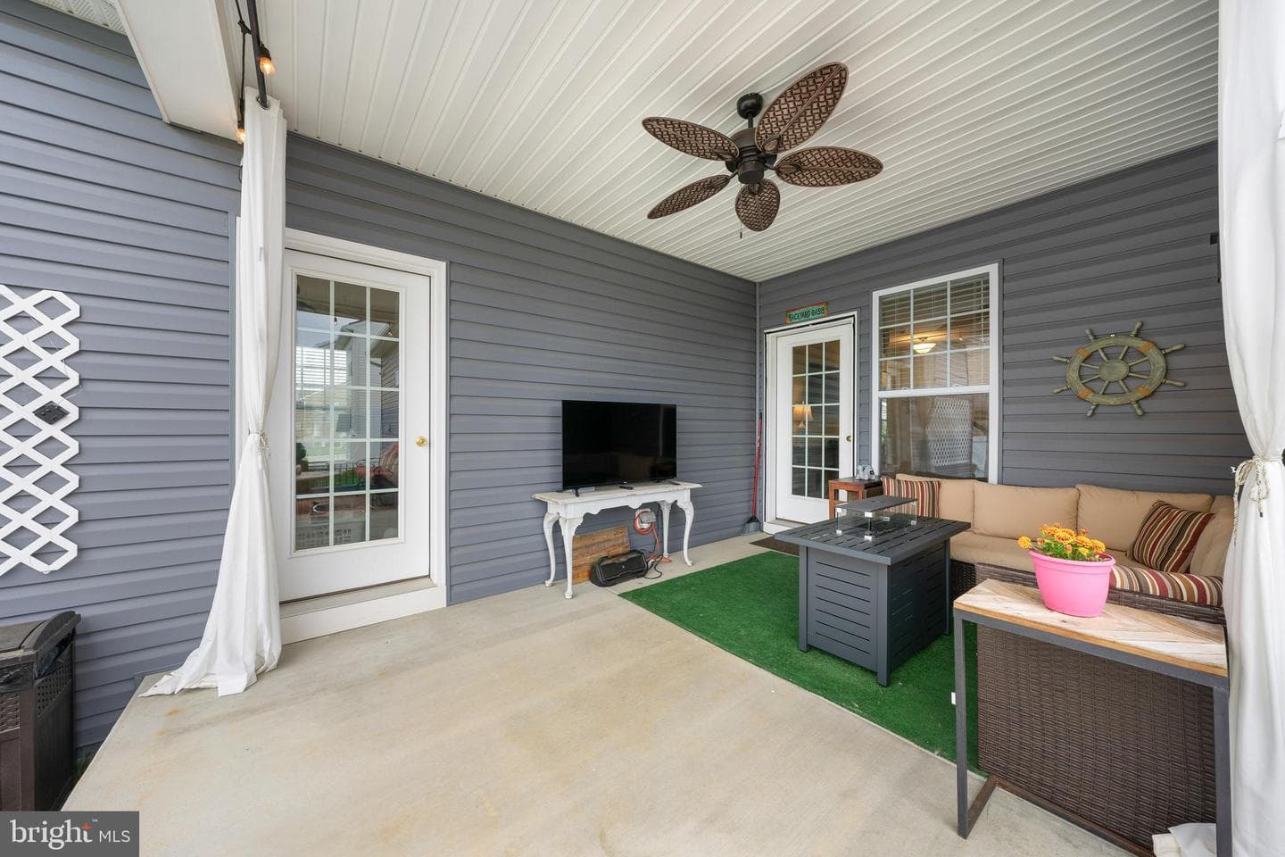 23264 Lindsay Drive photo 25