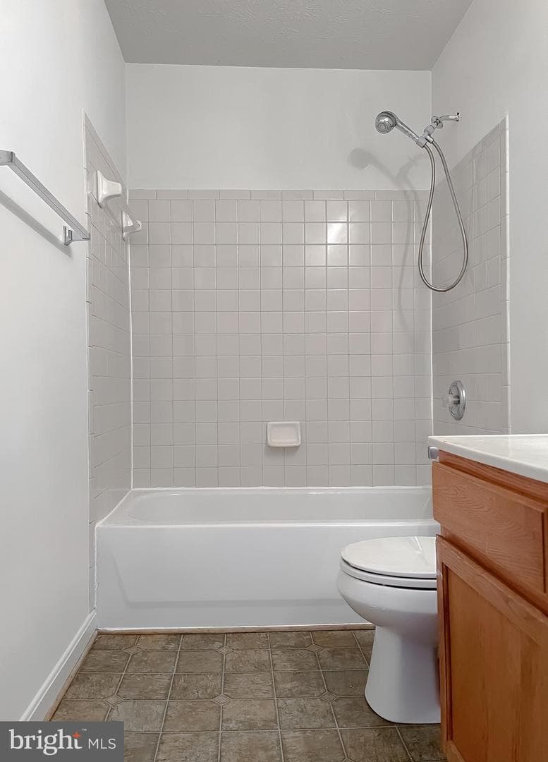 22691 Kinnegad Place photo 35
