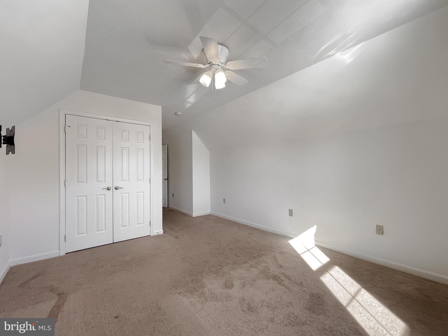 22691 Kinnegad Place photo 40