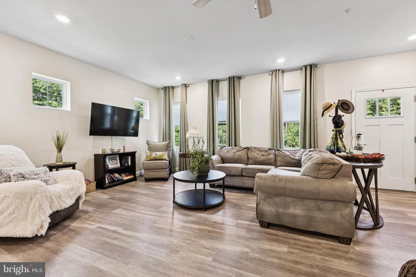 45429 Englewood Way photo 8
