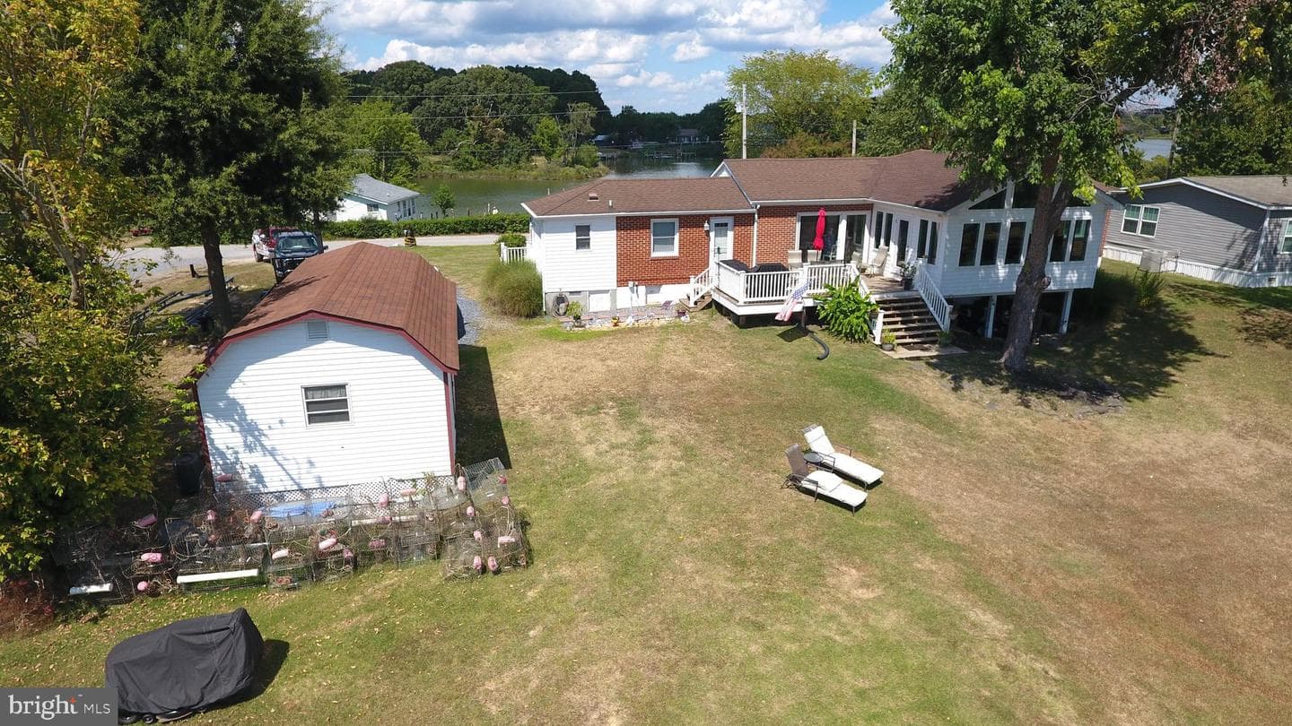 38819 Morris Point Road photo 8