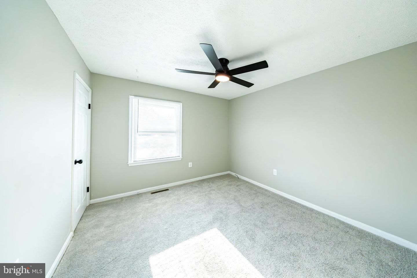 45756 Sayre Drive photo 15