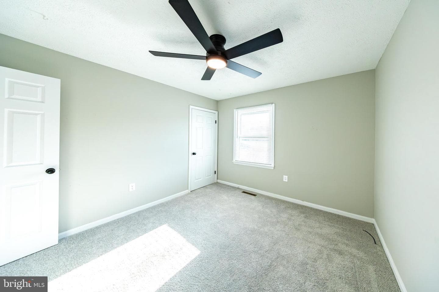45756 Sayre Drive photo 16