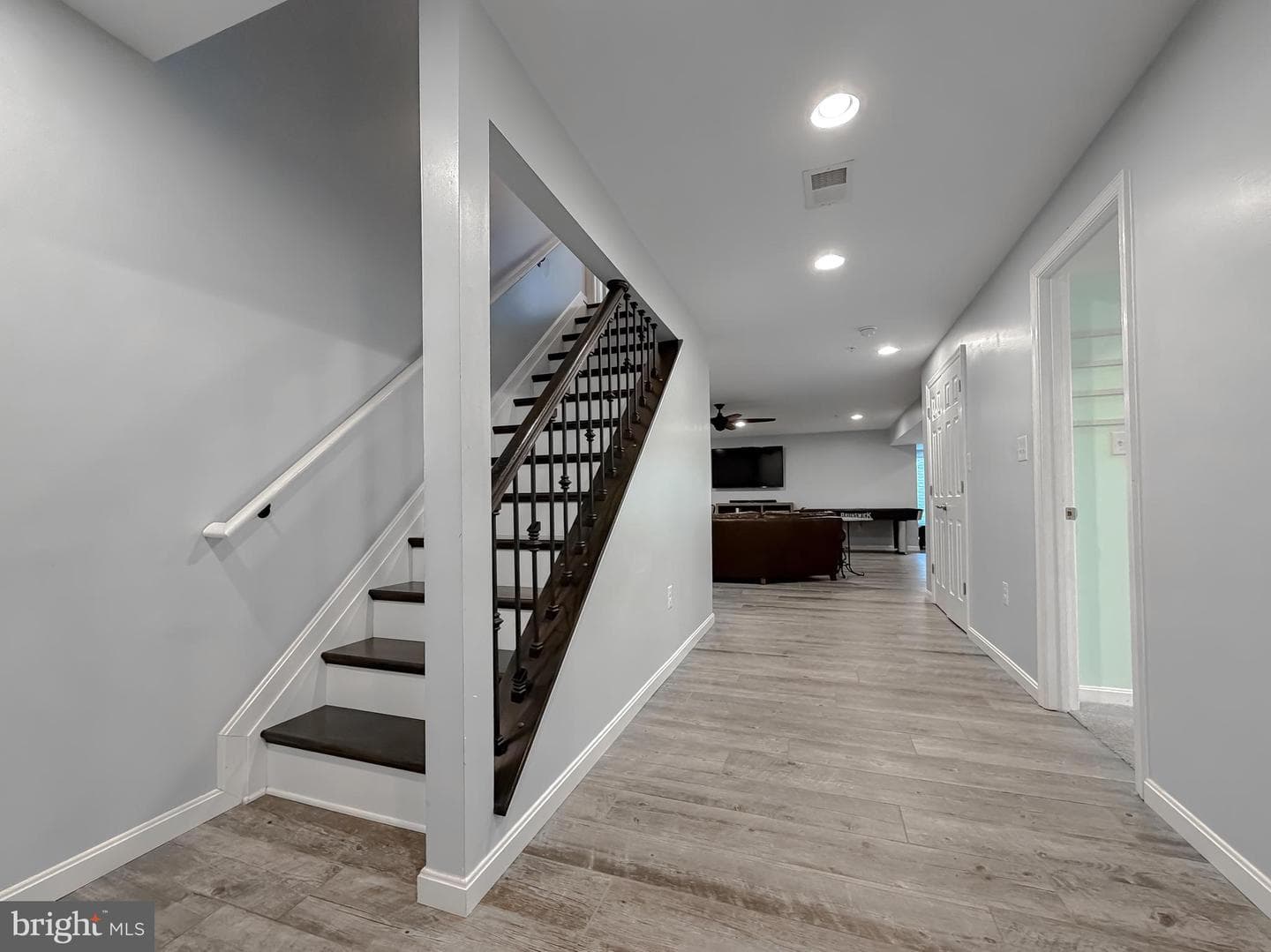 22884 Thornbury Drive photo 36
