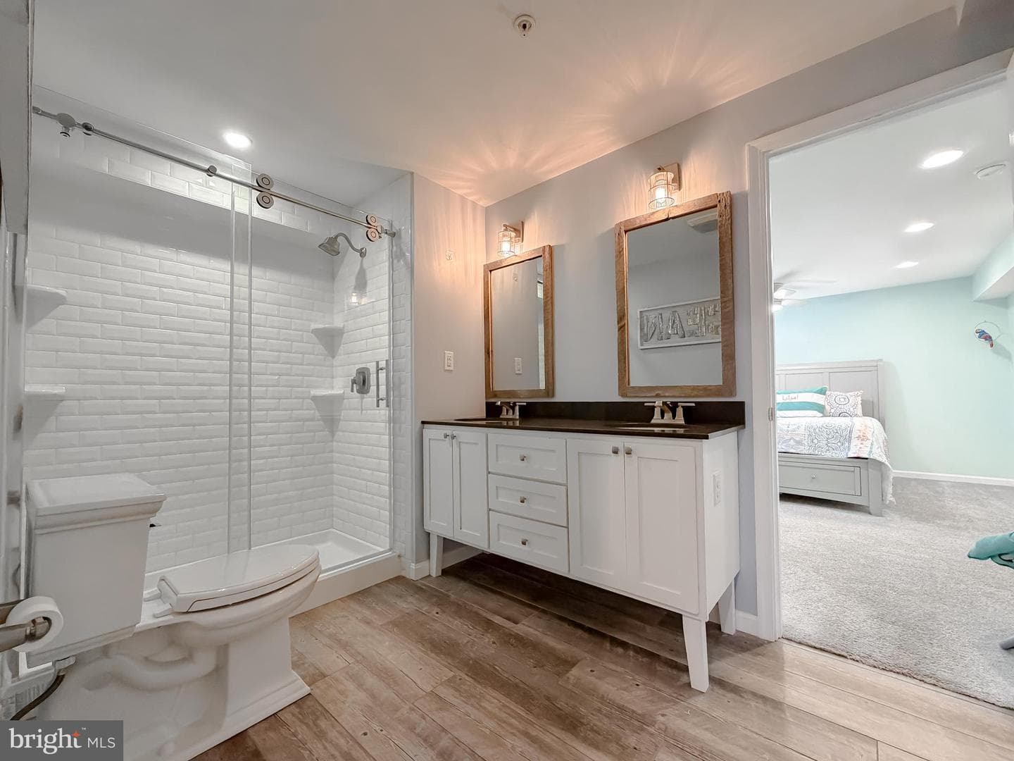 22884 Thornbury Drive photo 38