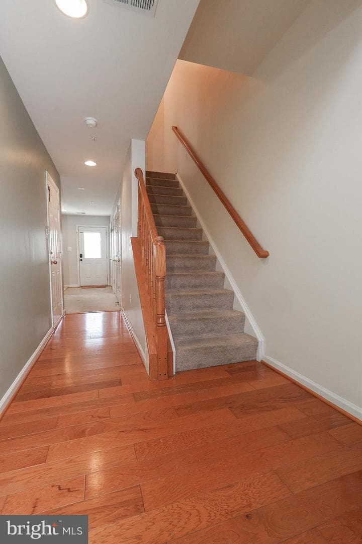 21355 Jettison Drive photo 2