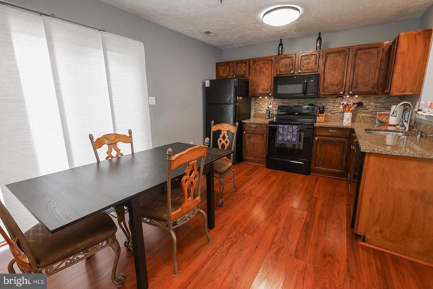22141 Saint Leonards Circle photo 15