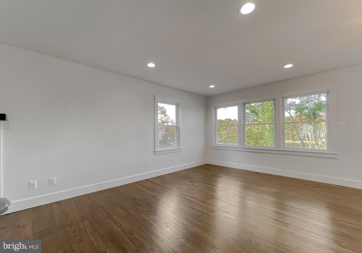 43088 Island View photo 12