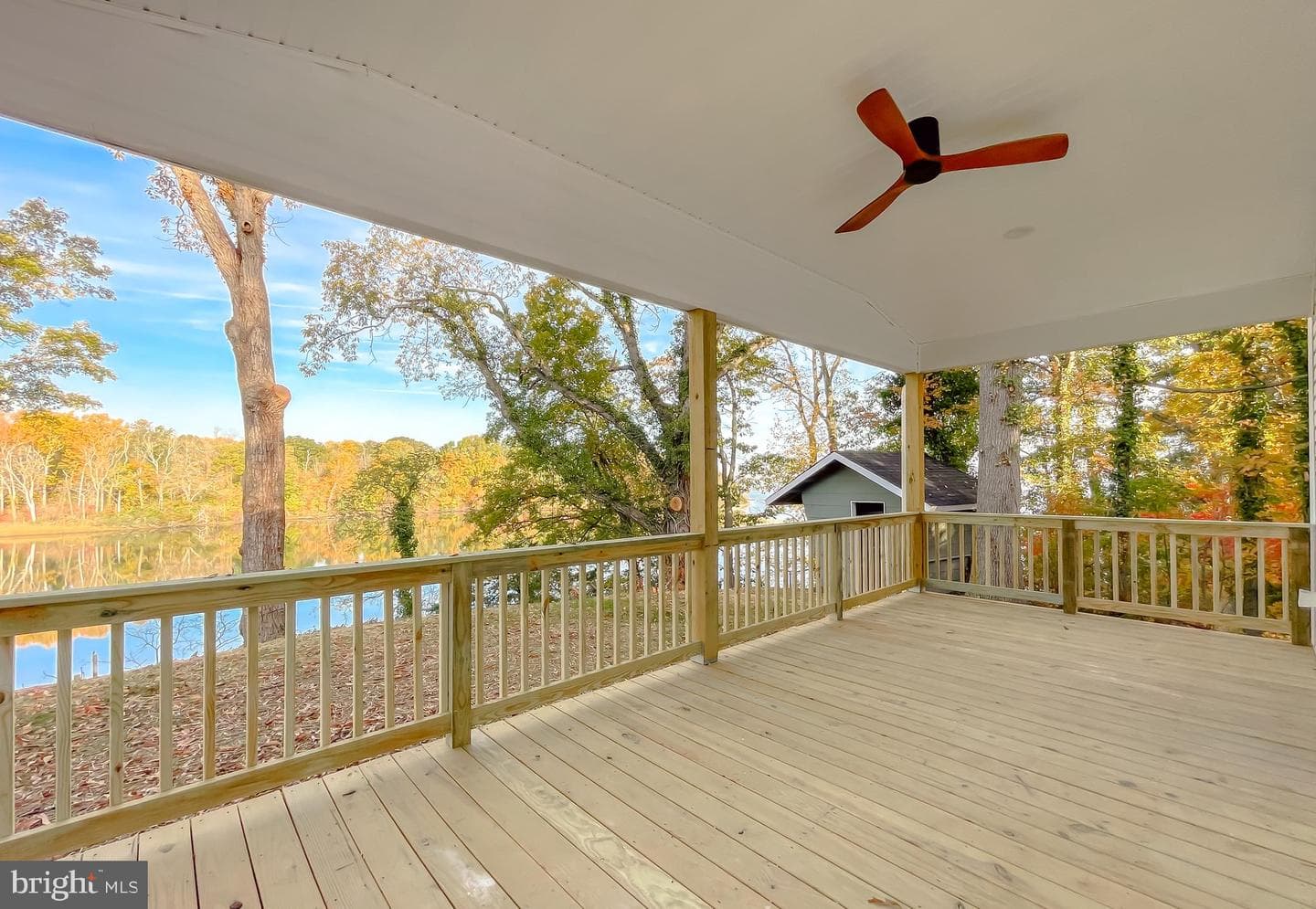 43088 Island View photo 2