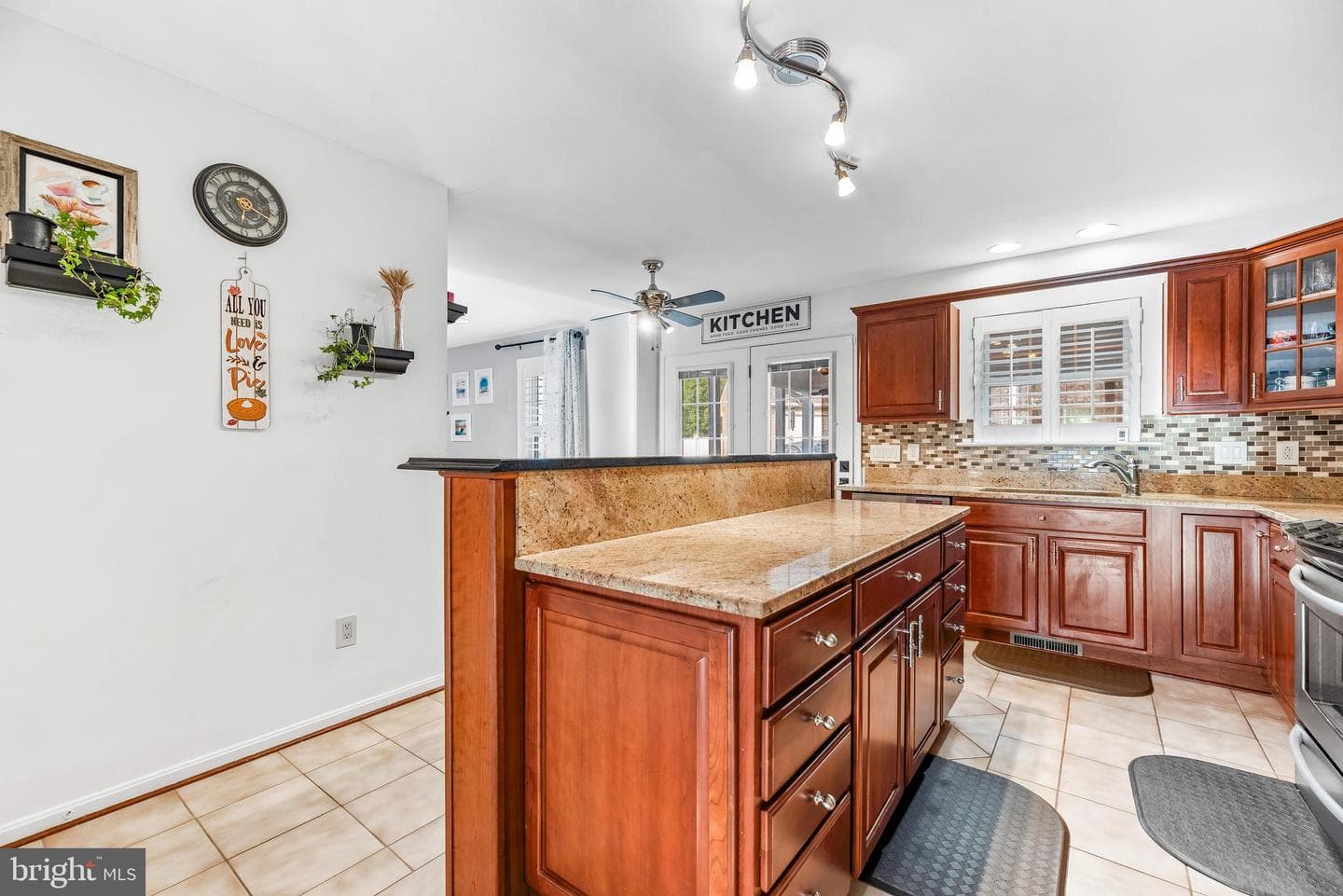 45416 Buttercup Lane photo 7
