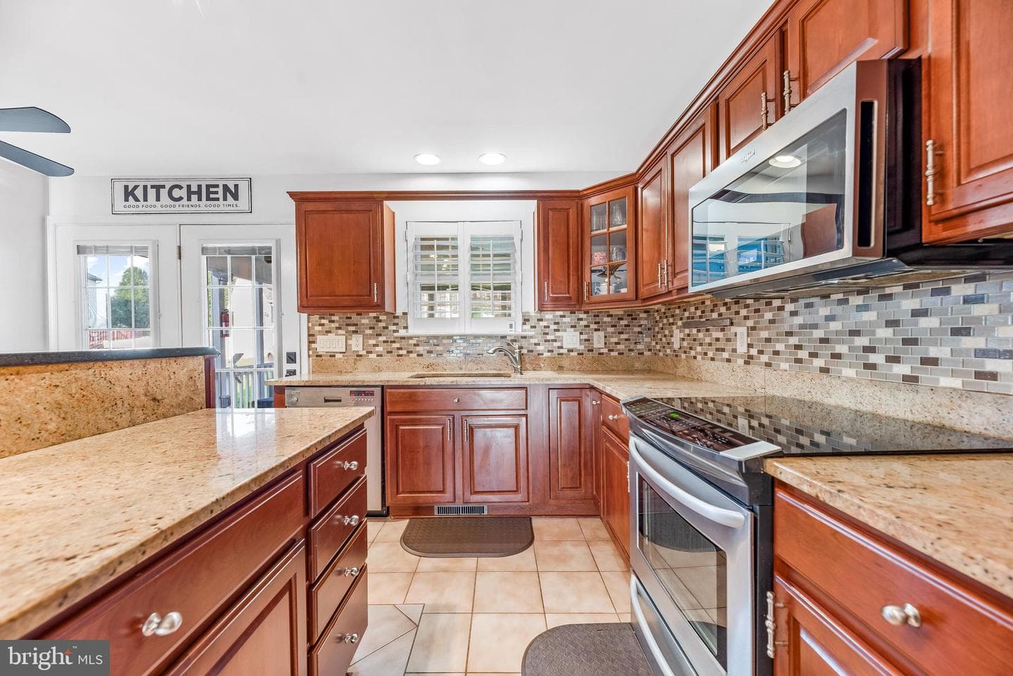 45416 Buttercup Lane photo 8
