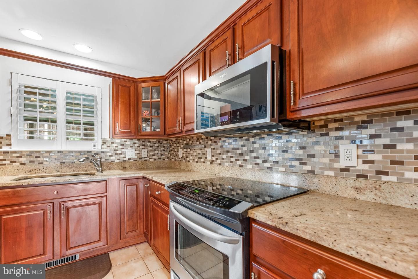 45416 Buttercup Lane photo 9
