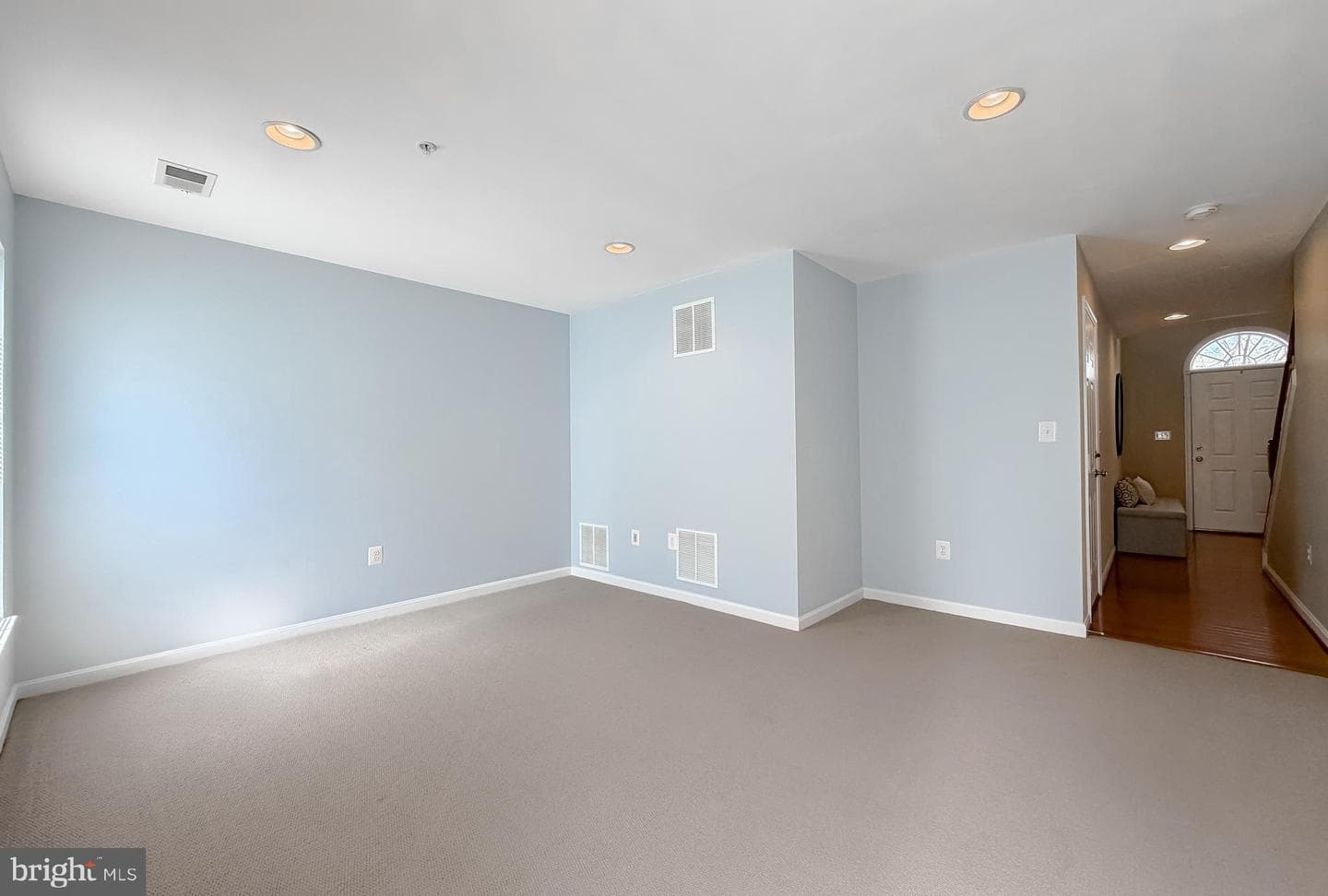 46098 W Westbury Boulevard photo 11