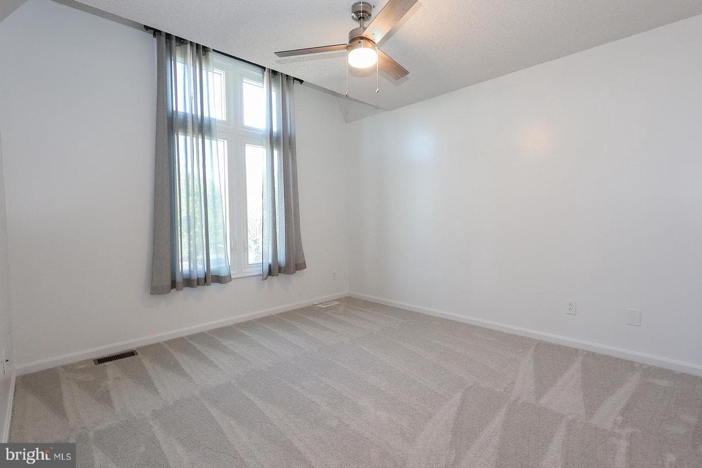 45615 Longfields Village Drive photo 33