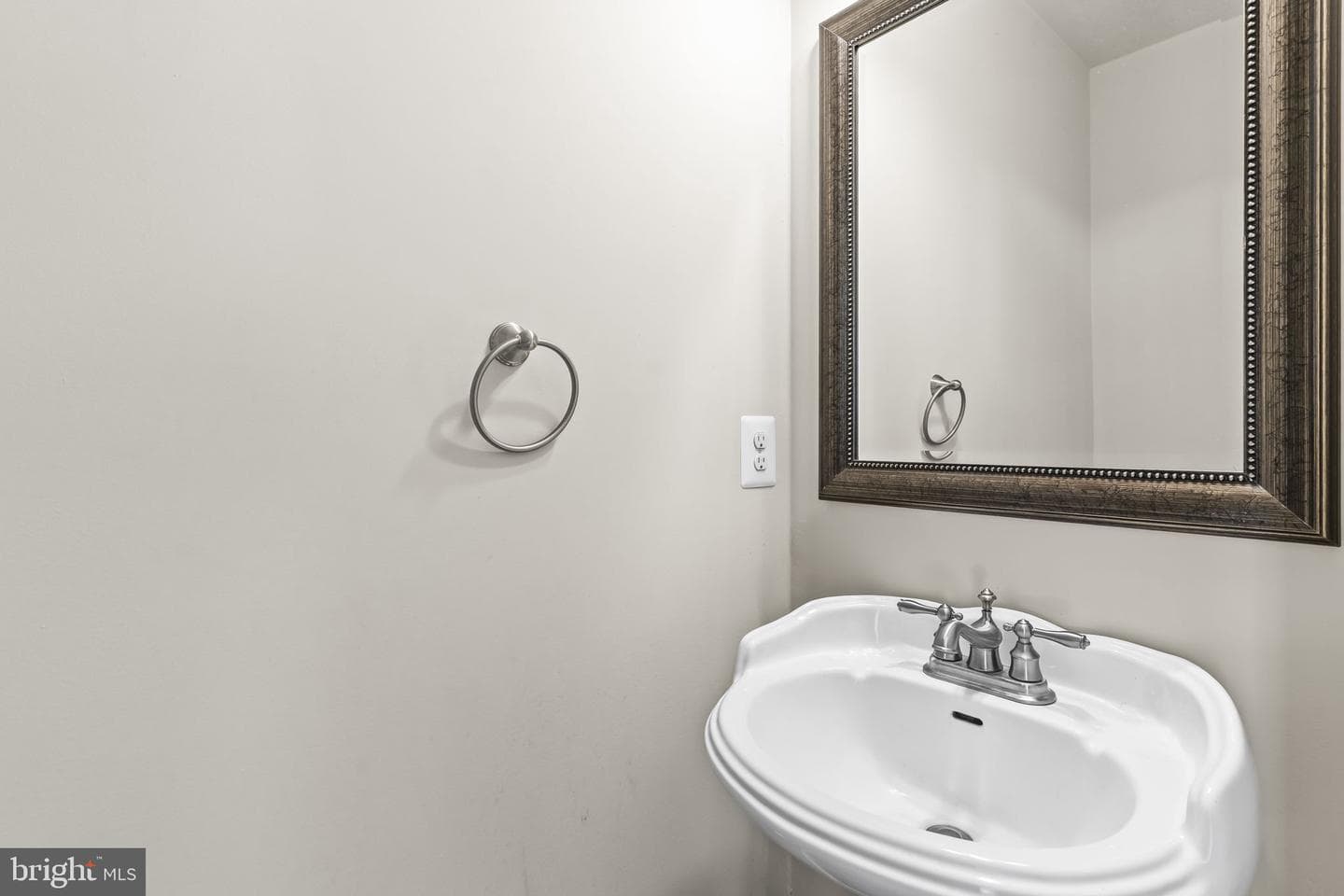 45642 Taras Court photo 8