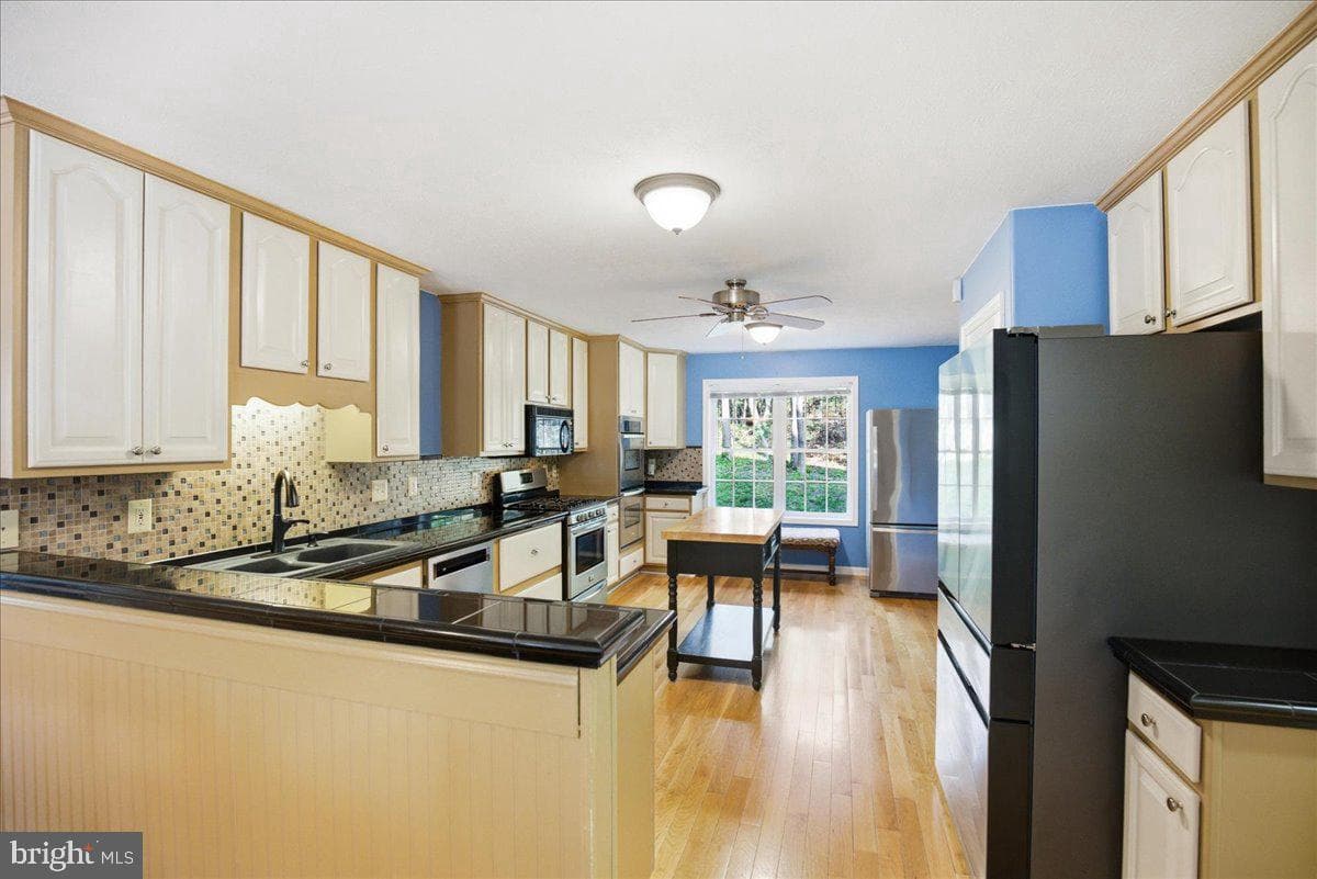 45526 Longfields Boulevard photo 33