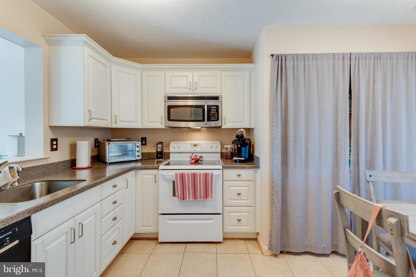 45285 Keyport Court photo 4