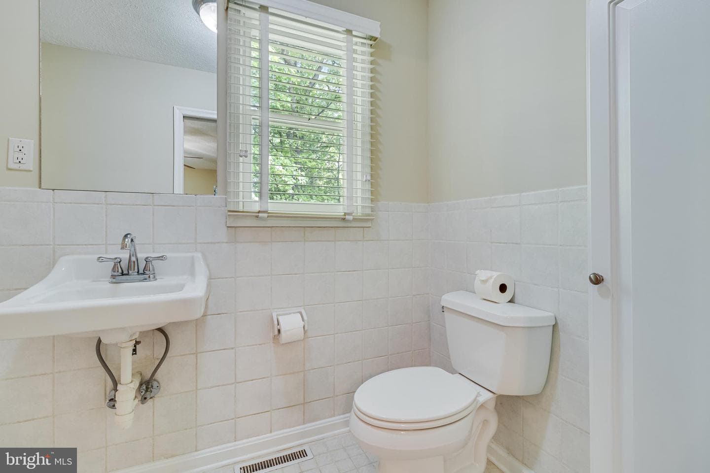 37287 E Lakeland Drive photo 21