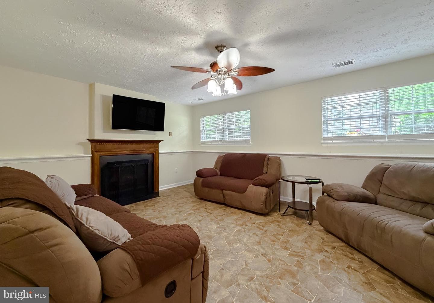 21293 Scarborough Drive photo 31