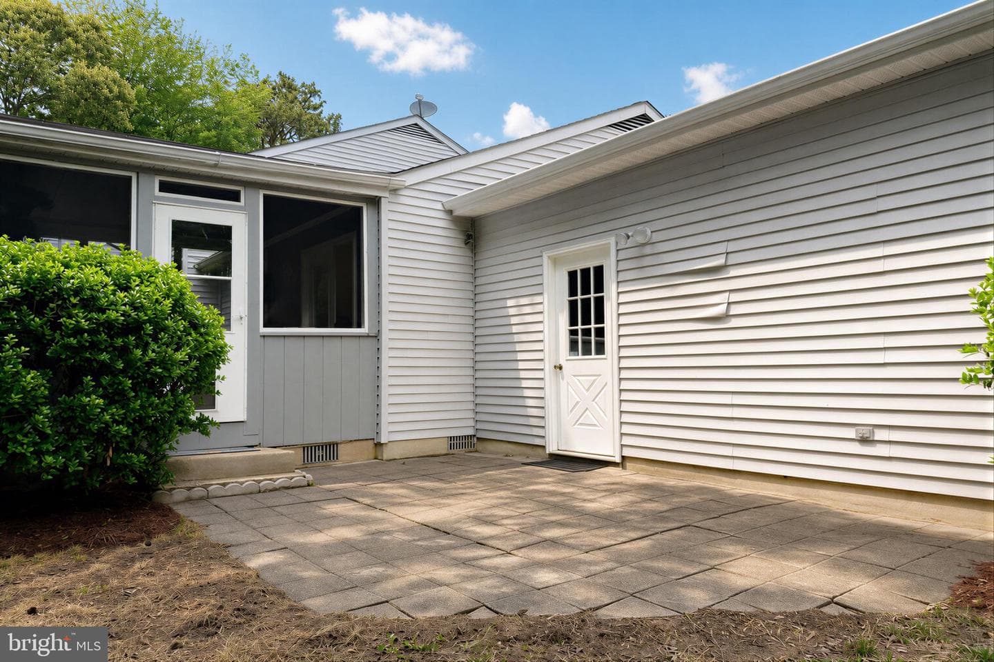 21293 Scarborough Drive photo 38