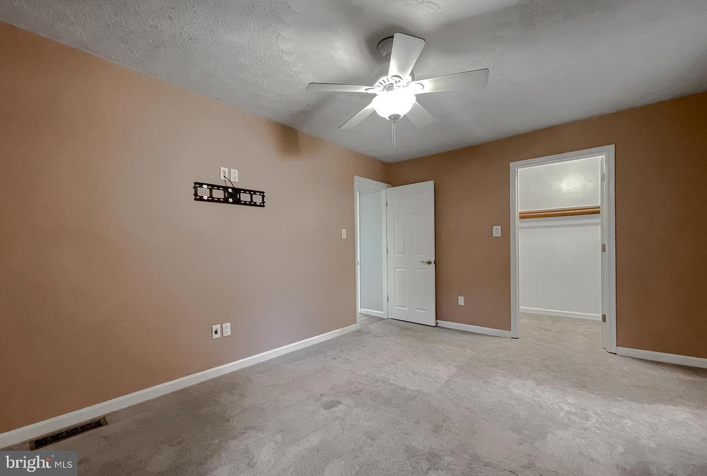 20601 Poppys Way photo 8