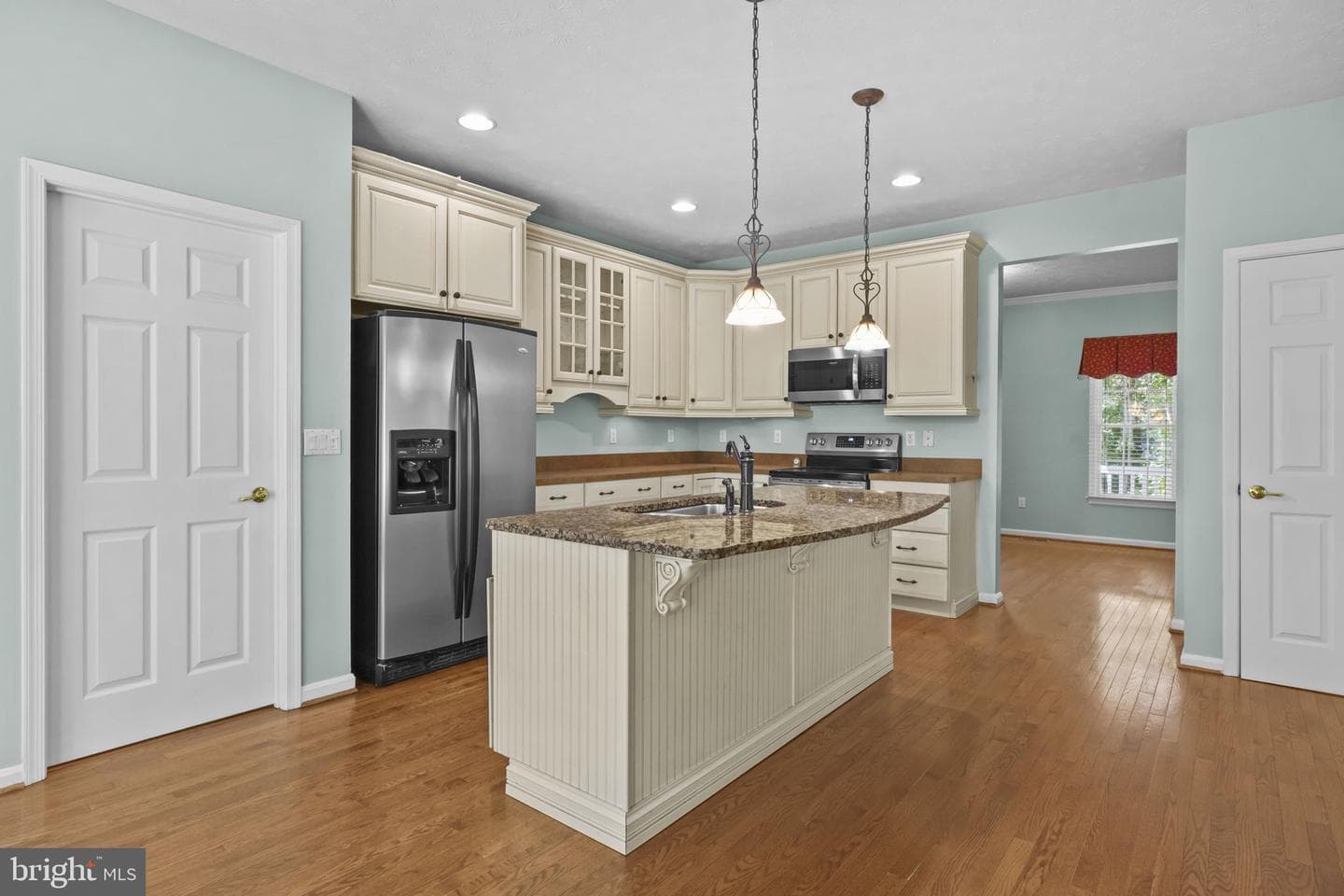 23134 Clover Ridge Lane photo 4