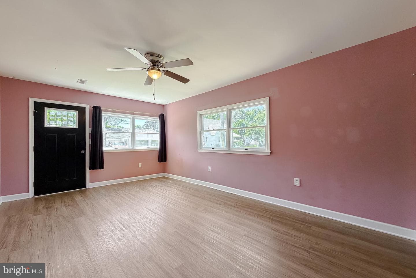 22381 Cedar Street photo 10