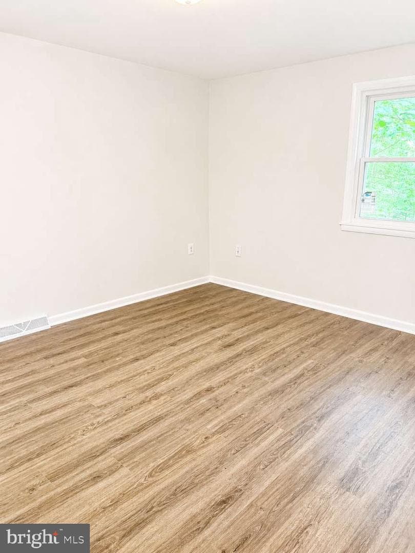 37681 Asher Road photo 10