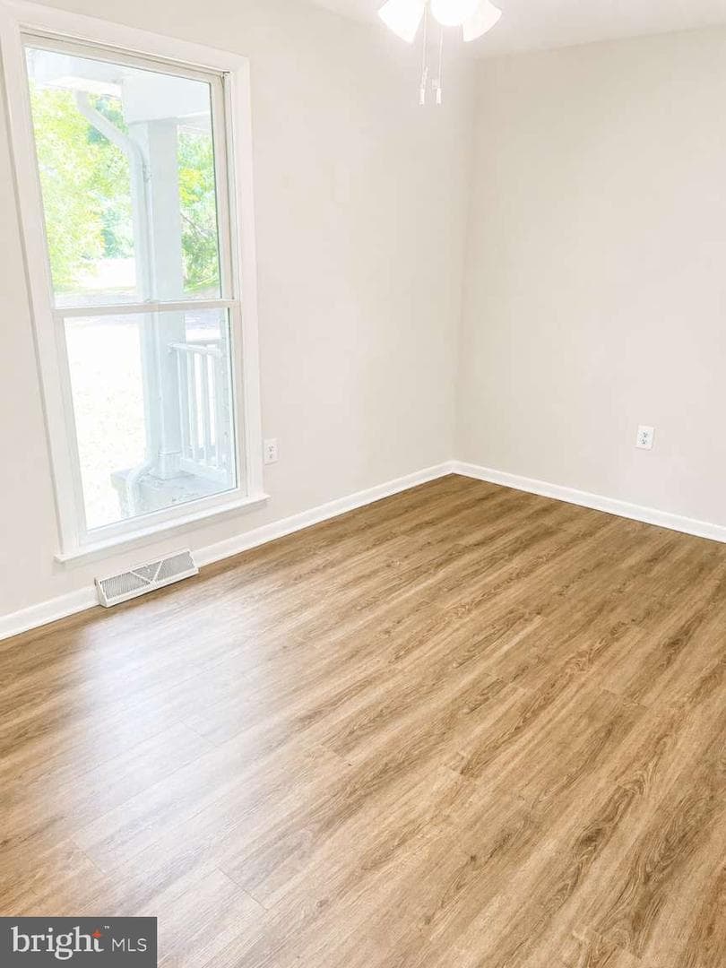 37681 Asher Road photo 9