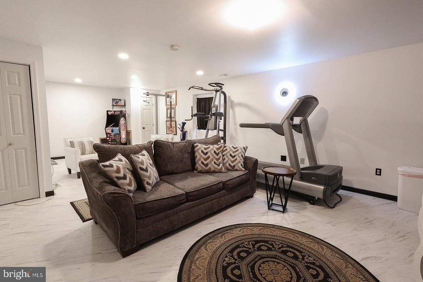 45525 Sunflower Street photo 45