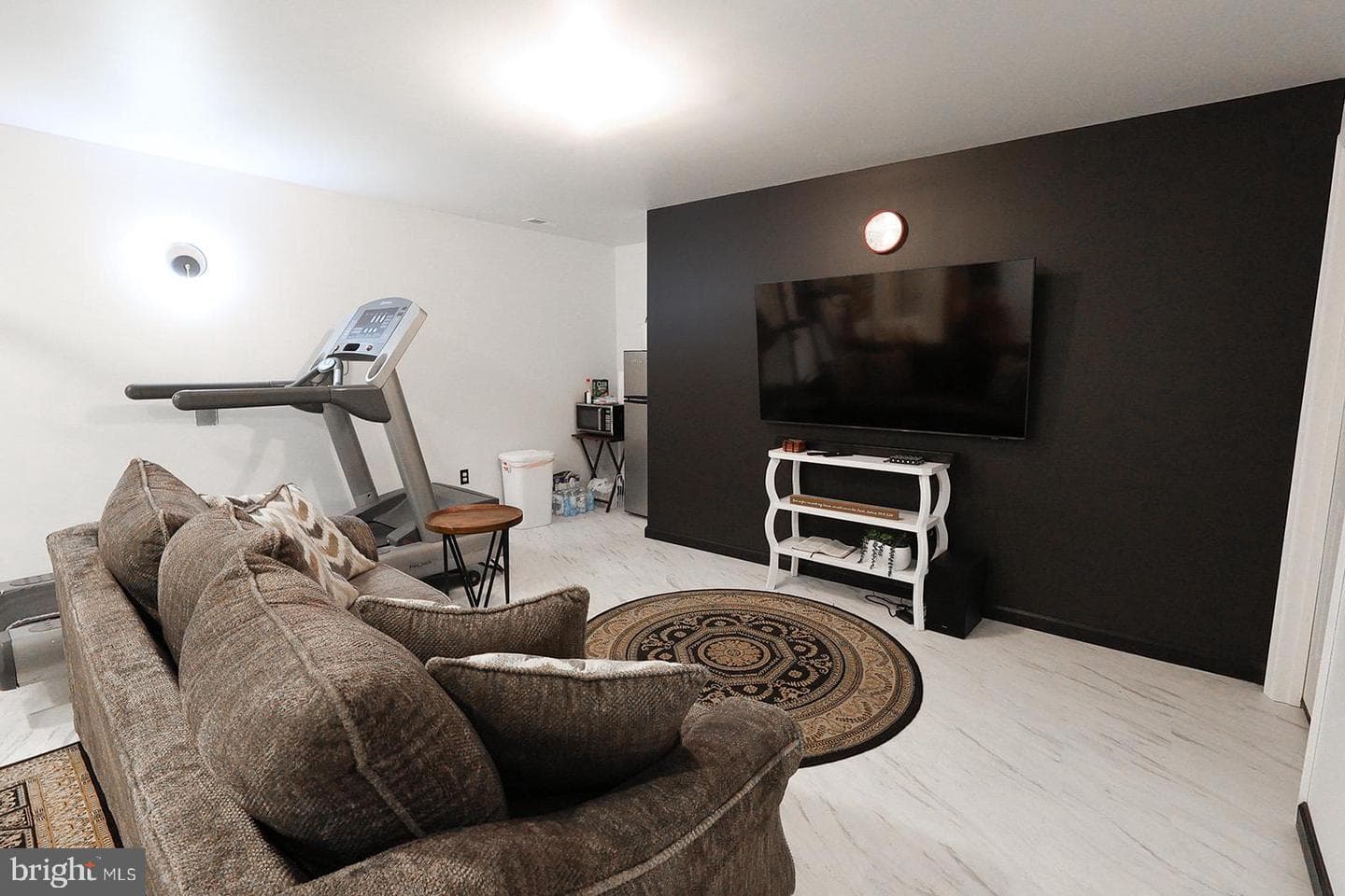 45525 Sunflower Street photo 47