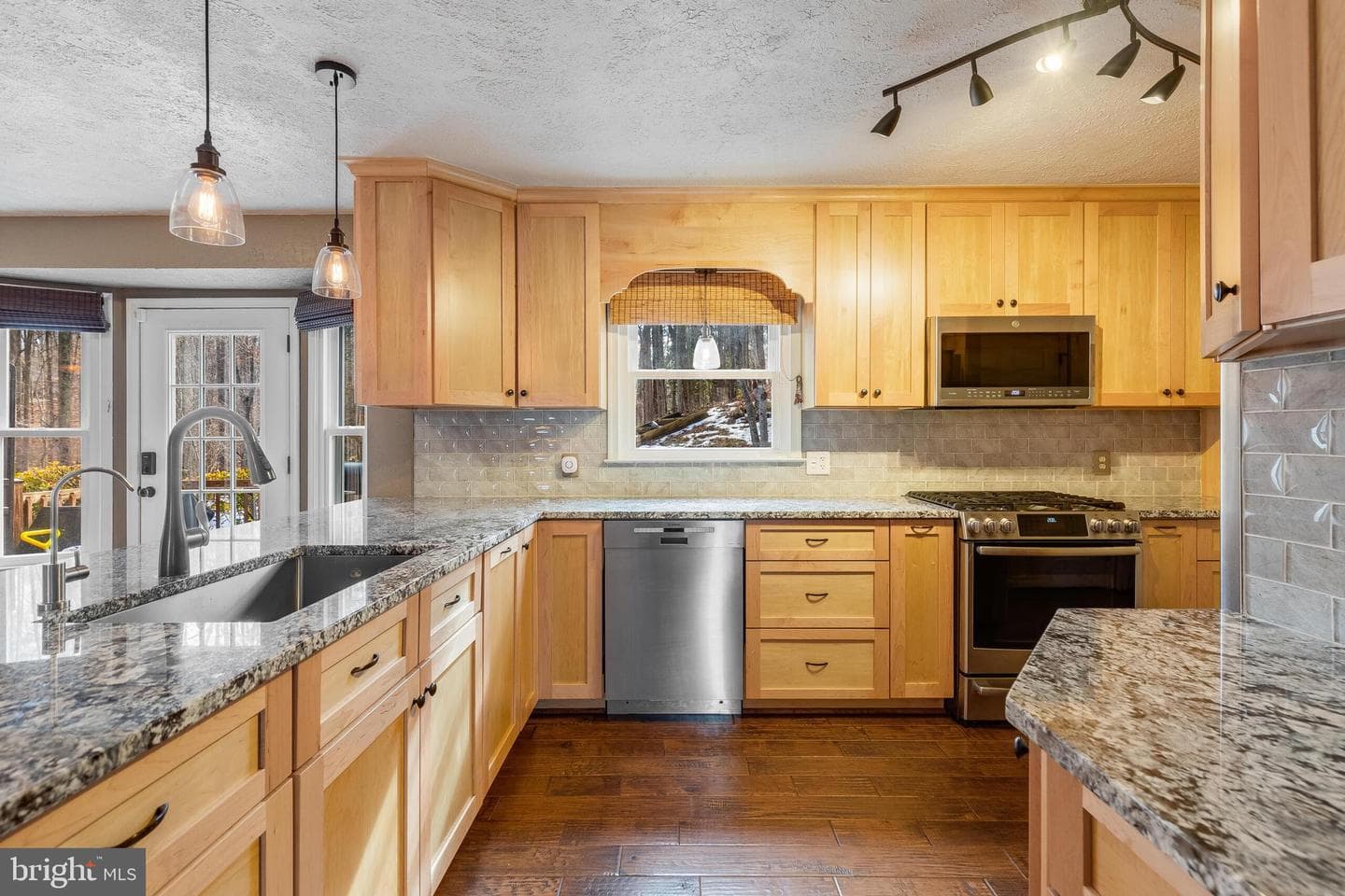 30060 Forest View Lane photo 10