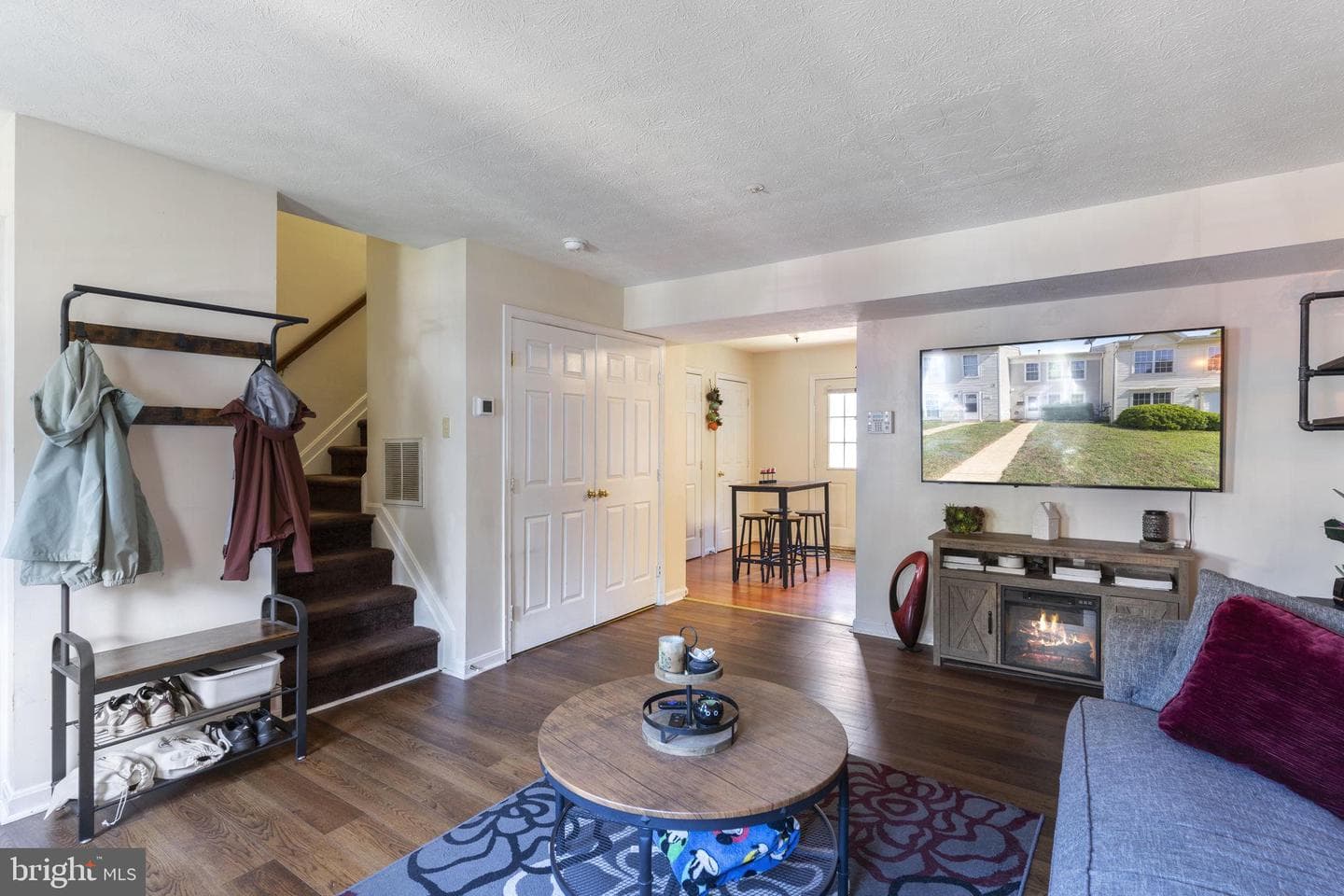 46104 Lucca Way photo 4