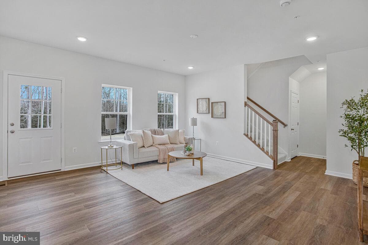 22218 Norris Woods St photo 7