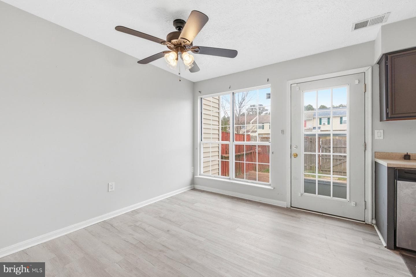 21421 Manon Way photo 10
