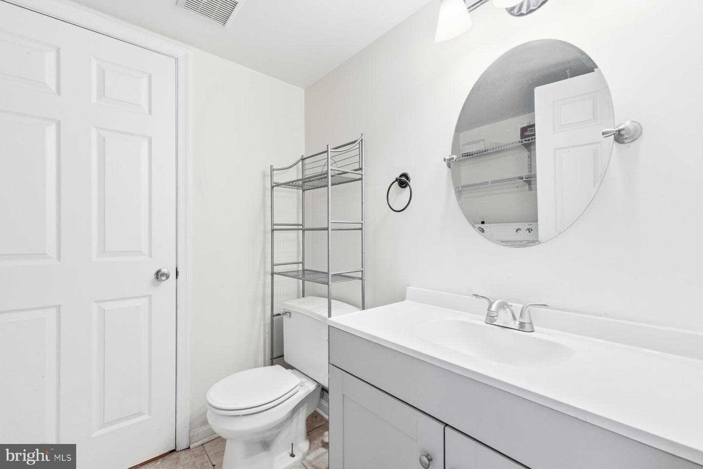 21421 Manon Way photo 14