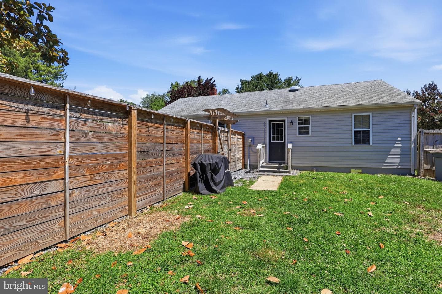 43183 Riverside Drive photo 16