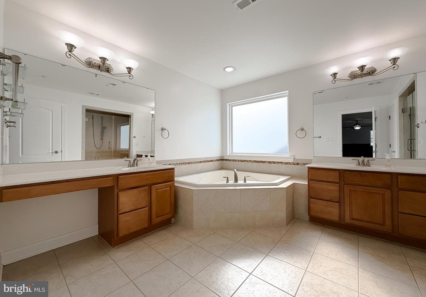 24439 Broad Creek Drive photo 25