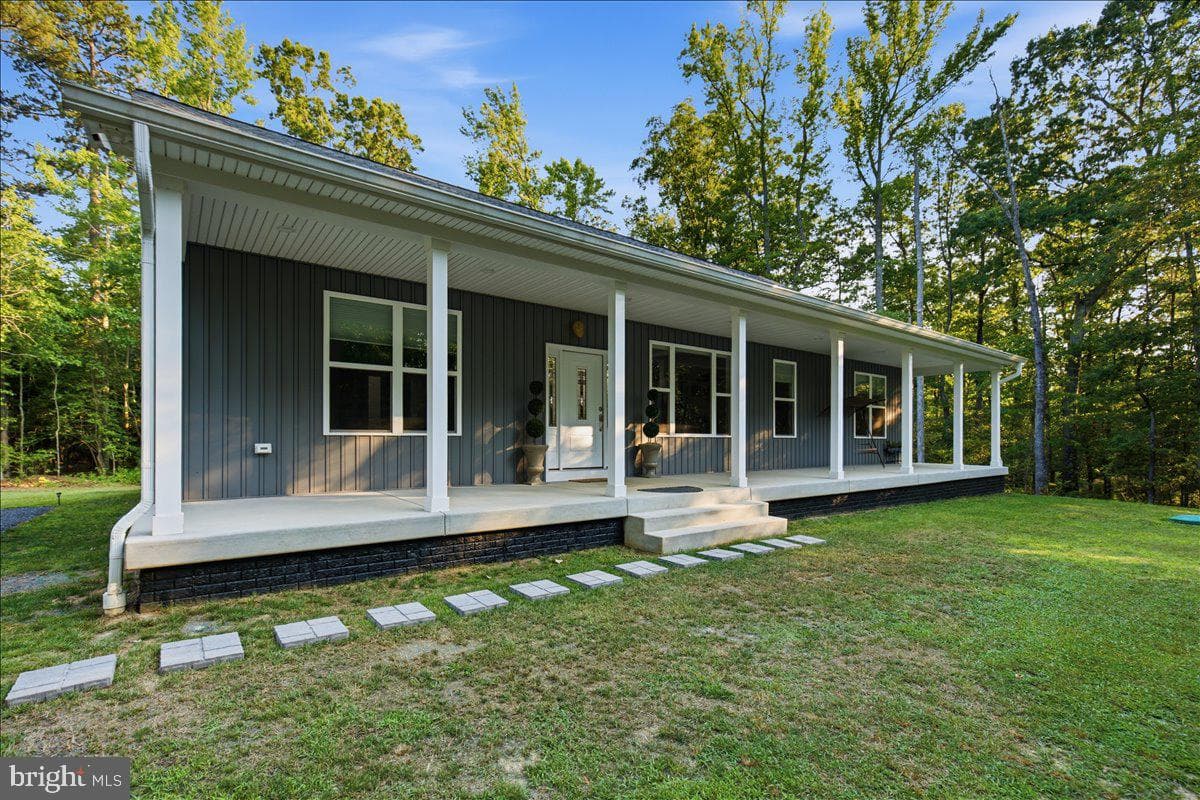 22405 Hood Lane, Leonardtown