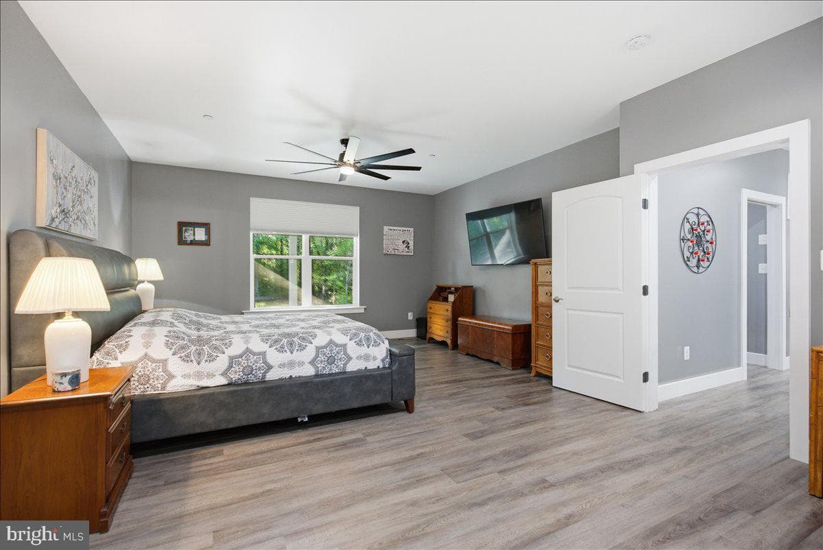 22405 Hood Lane photo 35