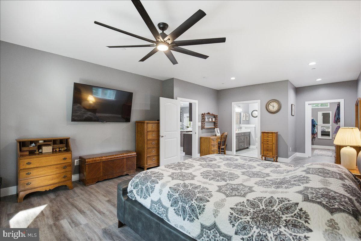 22405 Hood Lane photo 36