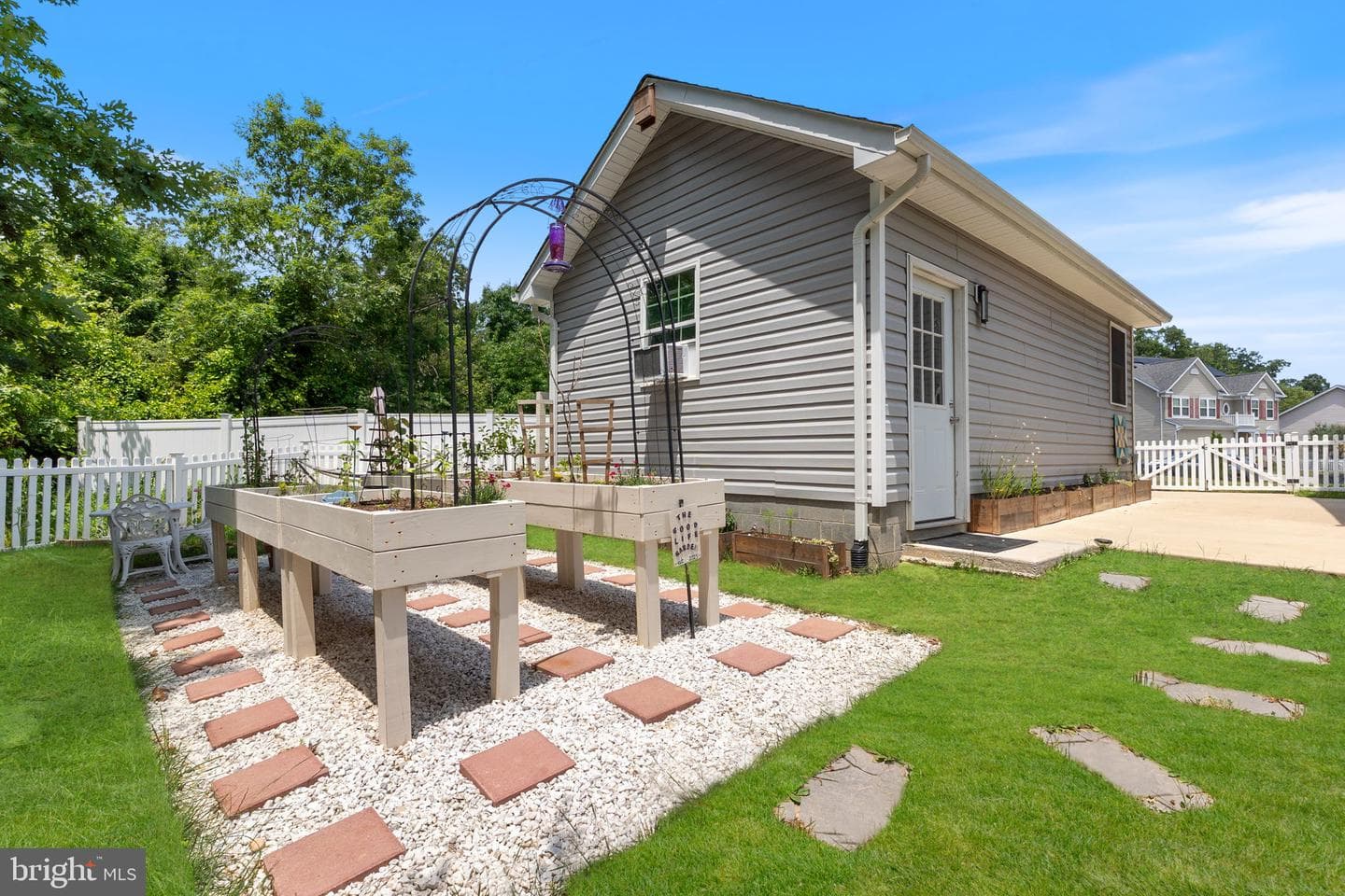 46105 Seabiscuit Court photo 38