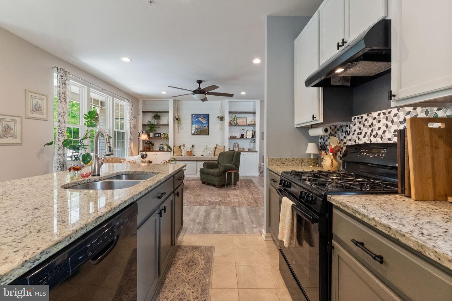 46105 Seabiscuit Court photo 4