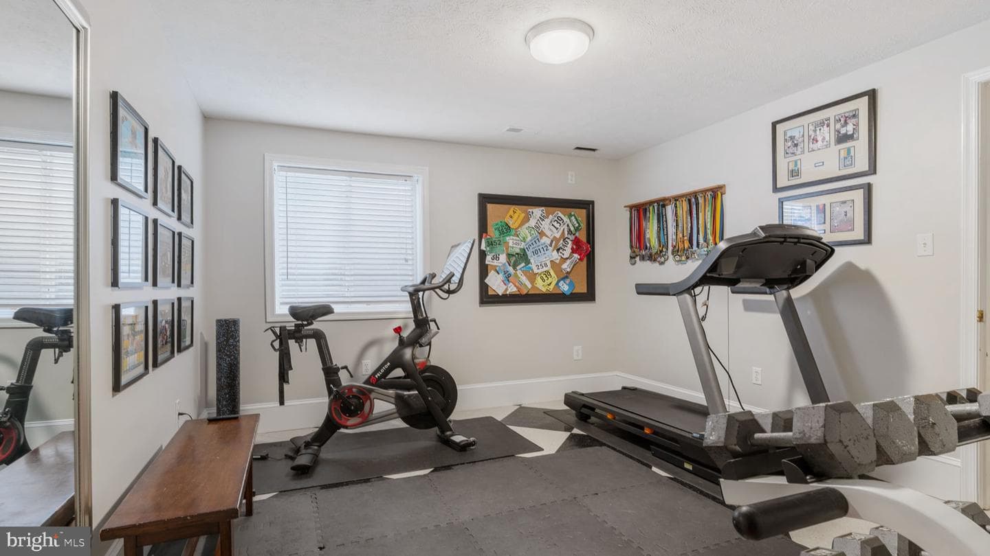 21822 Riviera Court photo 48