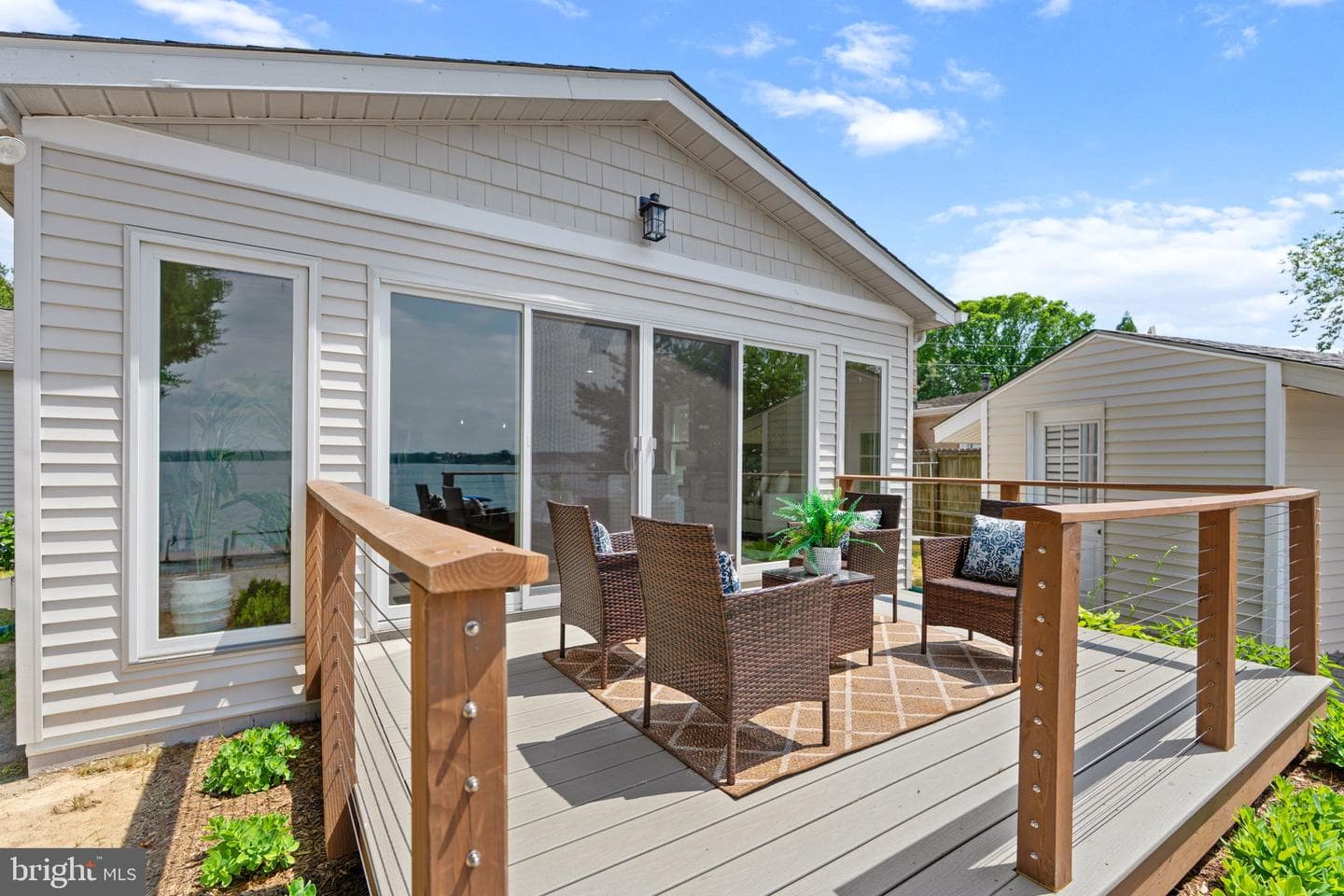22393 Saint Clements Avenue photo 47