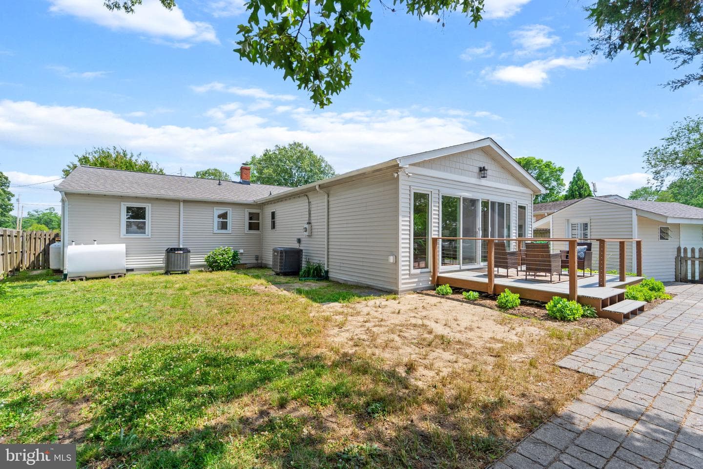 22393 Saint Clements Avenue photo 50